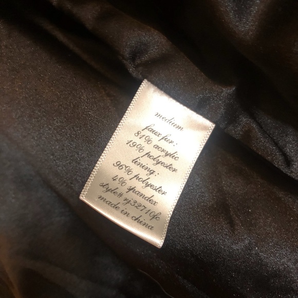 Alya Faux Fur Vest Size Medium - Picture 4 of 7